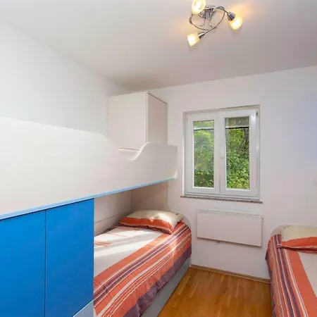 Apartament Seafront With Seaview Soline (Krk)