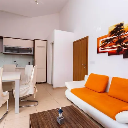 Seafront With Seaview Apartament *