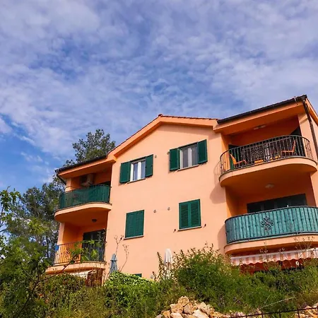 Seafront With Seaview Apartament Soline (Krk)