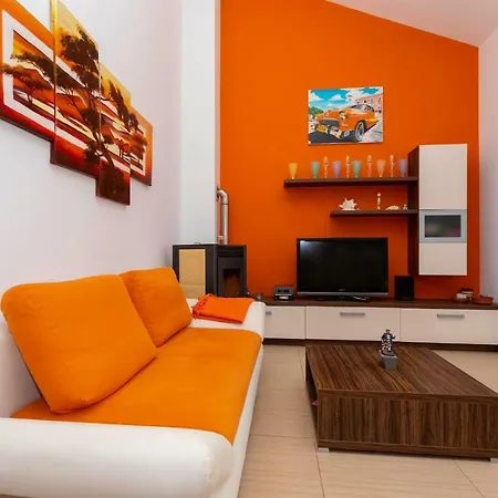 Seafront With Seaview Apartament